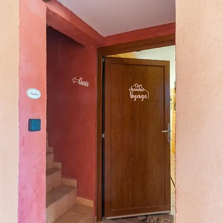 Les Fenieres Panzió